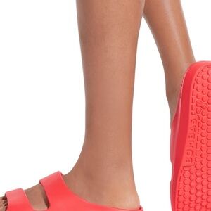 Bombas Friday slides in Solar colour